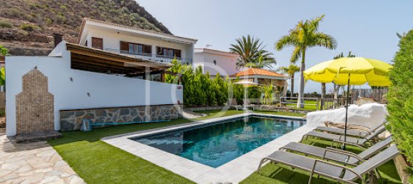 10 bedrooms House in Arona, Spain No. 139186 2