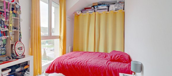 3 bedrooms Duplex in Aubergenville, France No. 164113 5