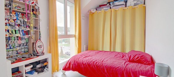 3 bedrooms Duplex in Aubergenville, France No. 164113 6