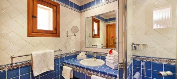 4 bedrooms Villa in Andratx, Spain No. 145101 2