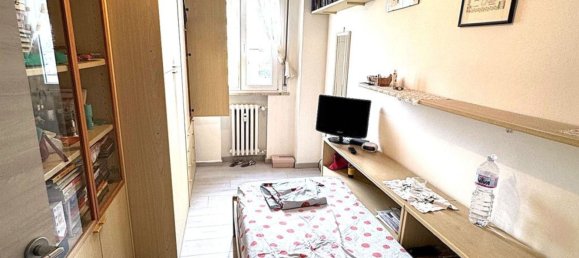 4 غرف نوم شقة في Reggio Emilia, Italy رقم 321112 5