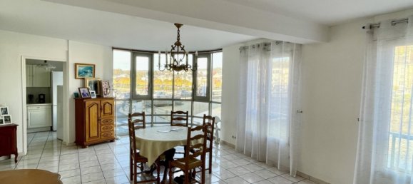 2 bedrooms Apartment in Chateau-Thierry, France No. 155886 5
