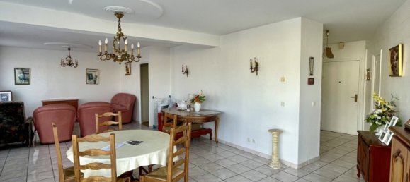 2 bedrooms Apartment in Chateau-Thierry, France No. 155886 2