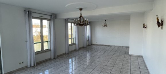 2 bedrooms Apartment in Chateau-Thierry, France No. 155886 17