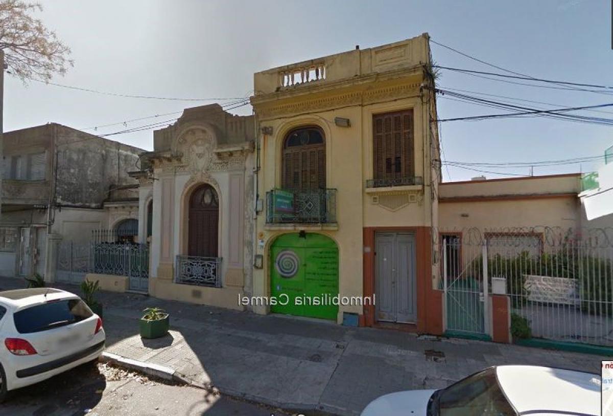 3 bedrooms House in Montevideo, Uruguay No. 10229