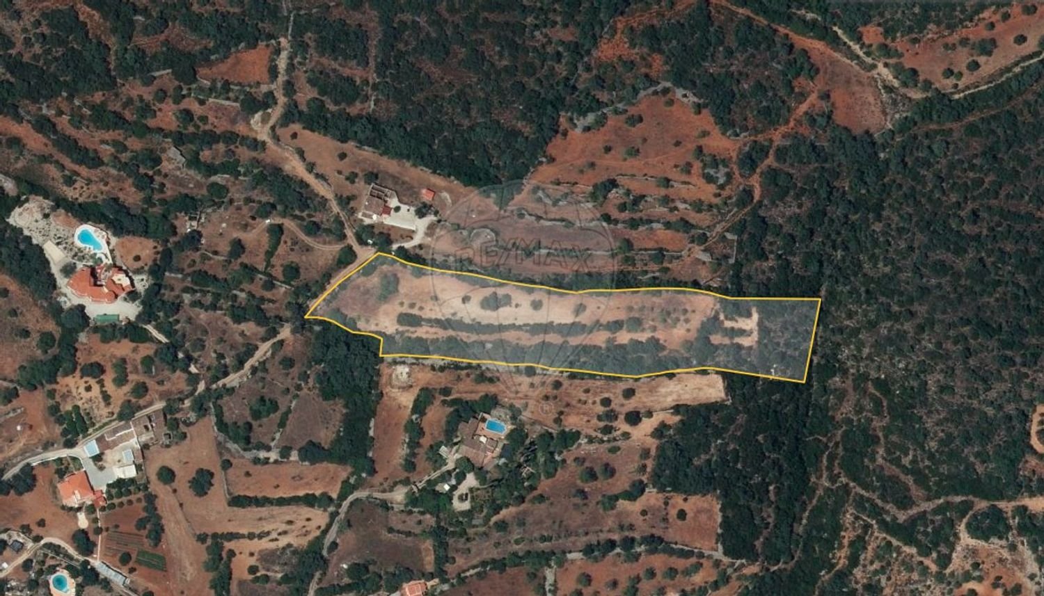 11240m² Land in Faro, Portugal No. 32628