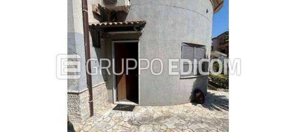 7 bedrooms Apartment in Melito di Napoli, Italy No. 381187 4