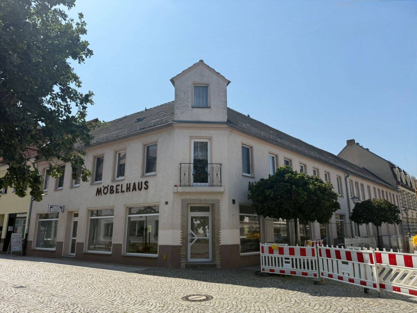 35 rooms Building in Elbe-Elster, Germany No. 294197