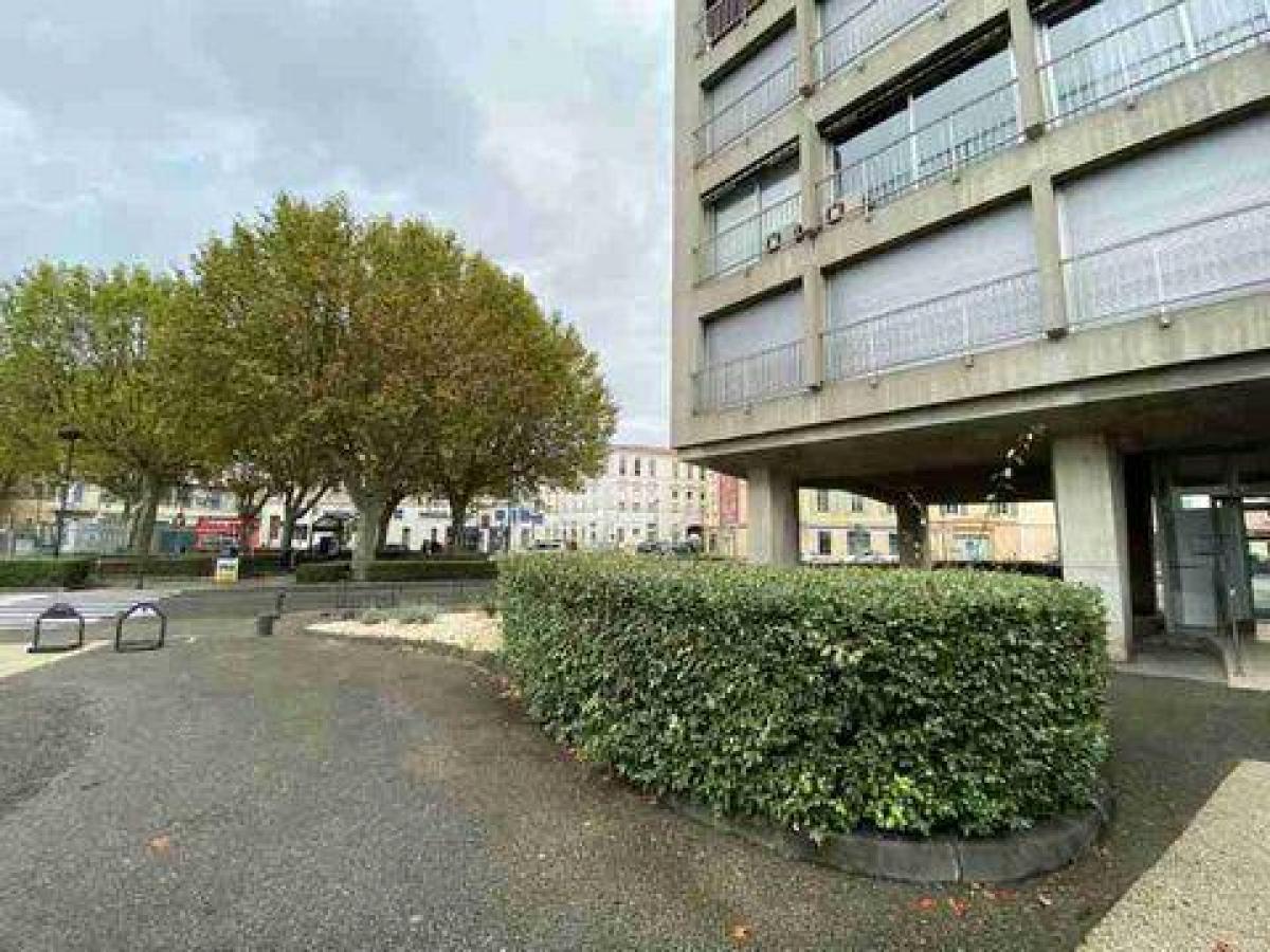 4 bedrooms Condo in Entrecasteaux, France No. 34727