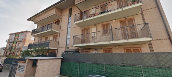 3غرفة شقة في Seregno, Italy رقم 99494 8