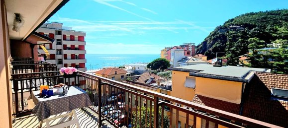 Квартира с 3 комнатами в Дейва Марина, Италия № 290496 22