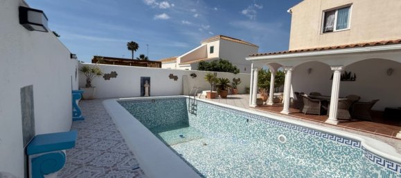 3 bedrooms House in Torrevieja, Spain No. 187979 16