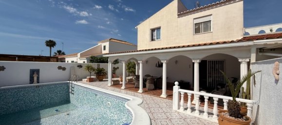 3 bedrooms House in Torrevieja, Spain No. 187979 3