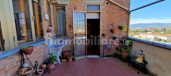 Ático de 2 dormitorios en Pistoia, Italy No. 226023 8