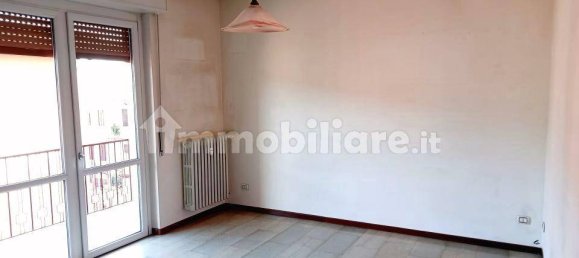 2 bedrooms Apartment in Magenta, Italy No. 336545 3