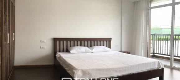 Apartamento de 3 dormitorios en Tay Ho, Vietnam No. 1634 8