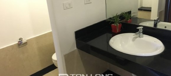 Apartamento de 3 dormitorios en Tay Ho, Vietnam No. 1634 10