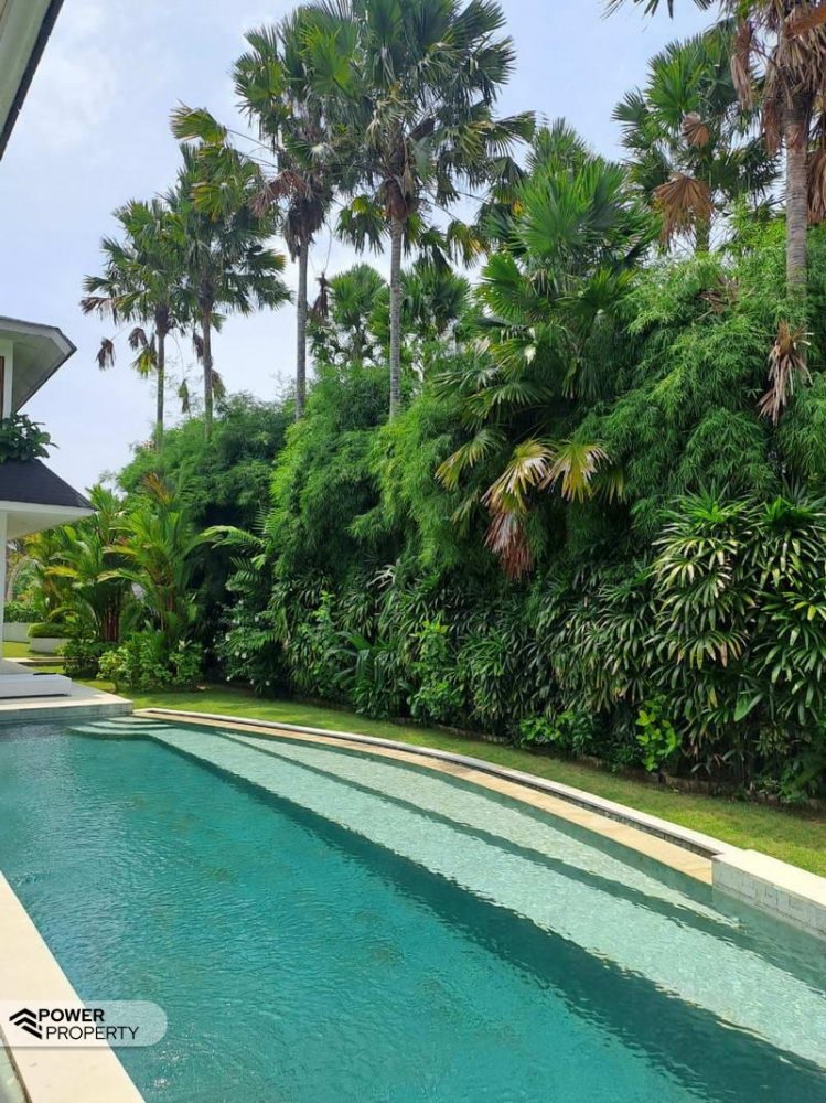 Villa de 5 dormitorios en Canggu, Indonesia No. 3986