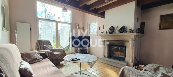 3 Schlafzimmer Haus in Saint-Etienne-le-Molard, France, Nr. 195497 9