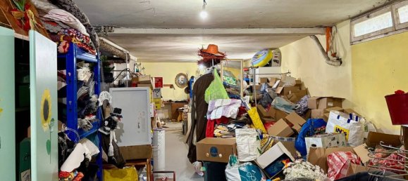 94m² Garage in Montemarciano, Italy No. 380219 3