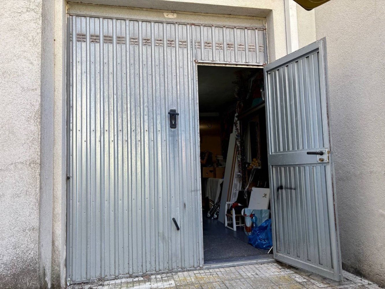 94m² Garage in Montemarciano, Italy No. 380219