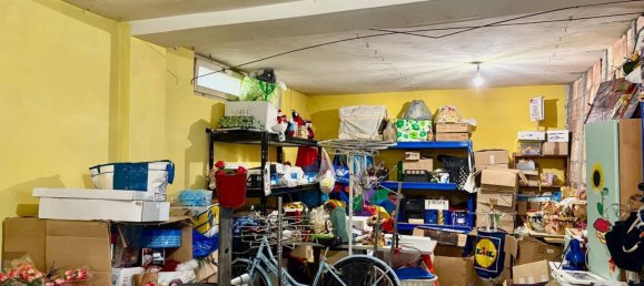 94m² Garage in Montemarciano, Italy No. 380219 2