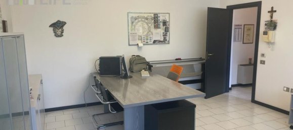 70m² Office in Schio, Italy No. 132791 3