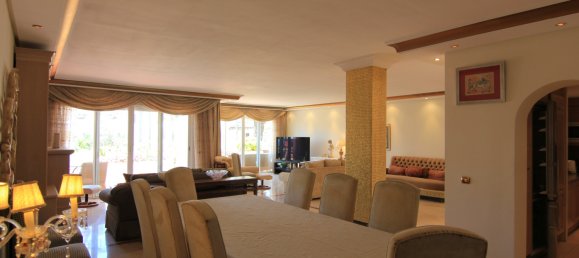5 bedrooms Building in Marbella, Spain No. 3049 5
