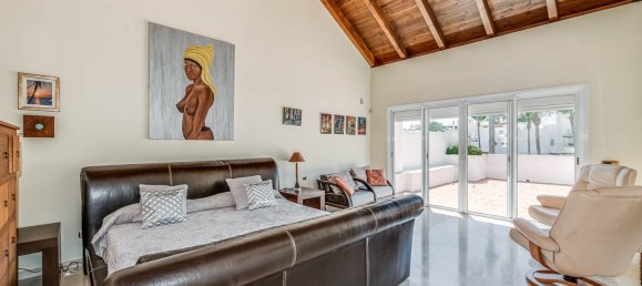 5 bedrooms Building in Marbella, Spain No. 3049 3