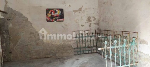 4 bedrooms Villa in Arezzo, Italy No. 207765 2