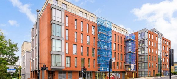 3 غرف نوم شقة في Brentford, United Kingdom رقم 14006 14