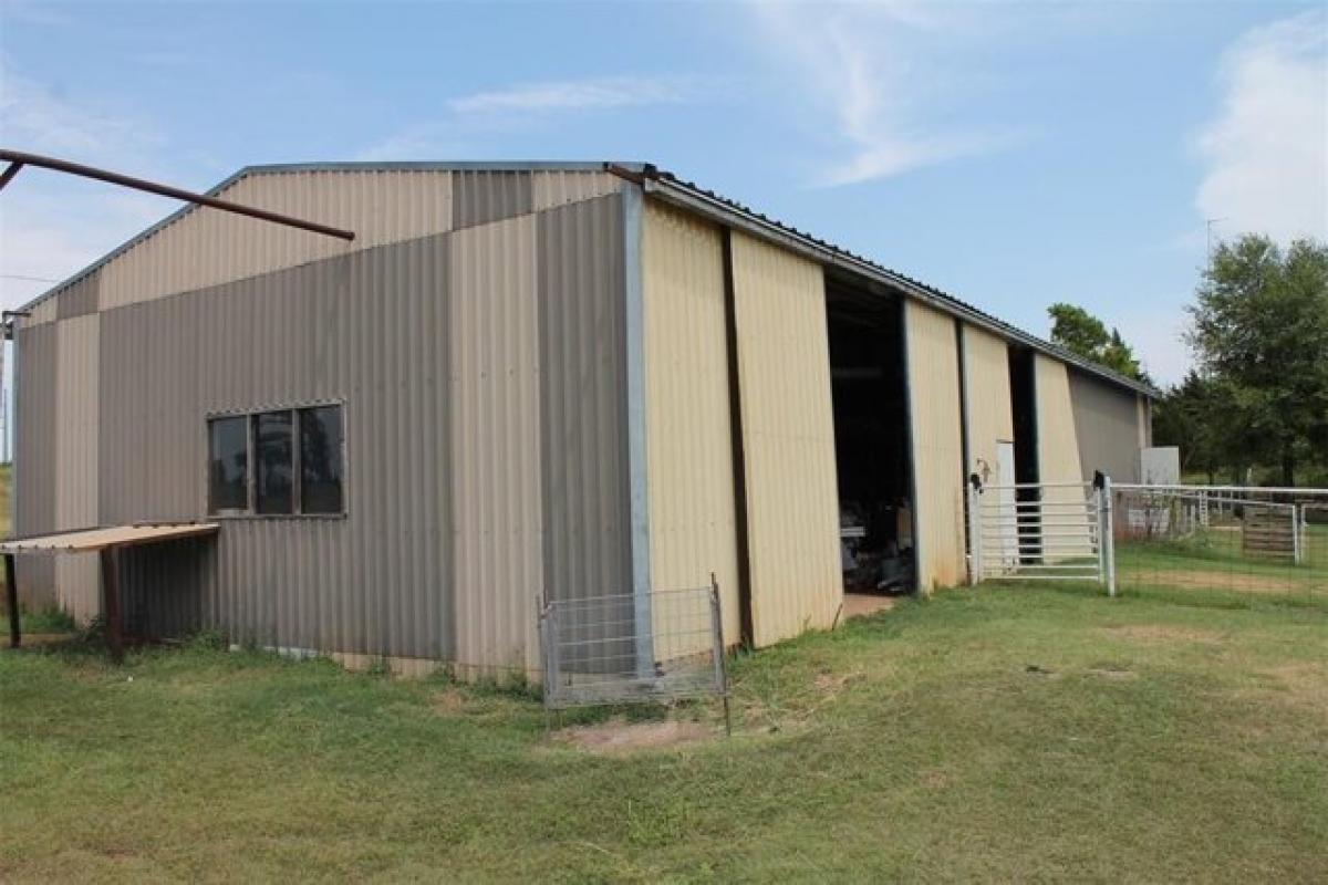 5 bedrooms House in Ninnekah, USA No. 421076