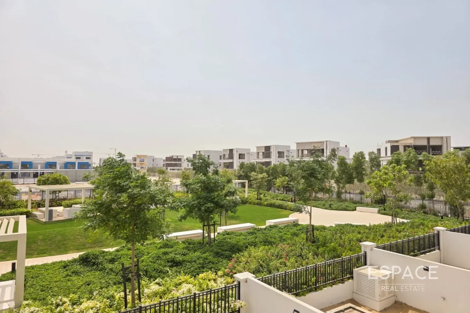 Таунхаус с 4 спальнями в Damac Lagoons, Дубай, ОАЭ № 106103