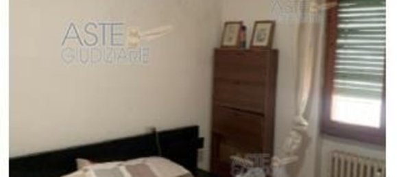 6 rooms Apartment in Prato, Italy No. 51766 14