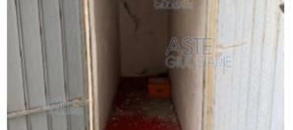 6 rooms Apartment in Prato, Italy No. 51766 10