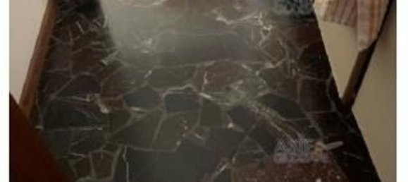 6 rooms Apartment in Prato, Italy No. 51766 3