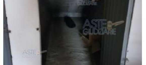 6 rooms Apartment in Prato, Italy No. 51766 20