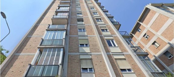 3 rooms Apartment in Moncalieri, Italy No. 9097 12