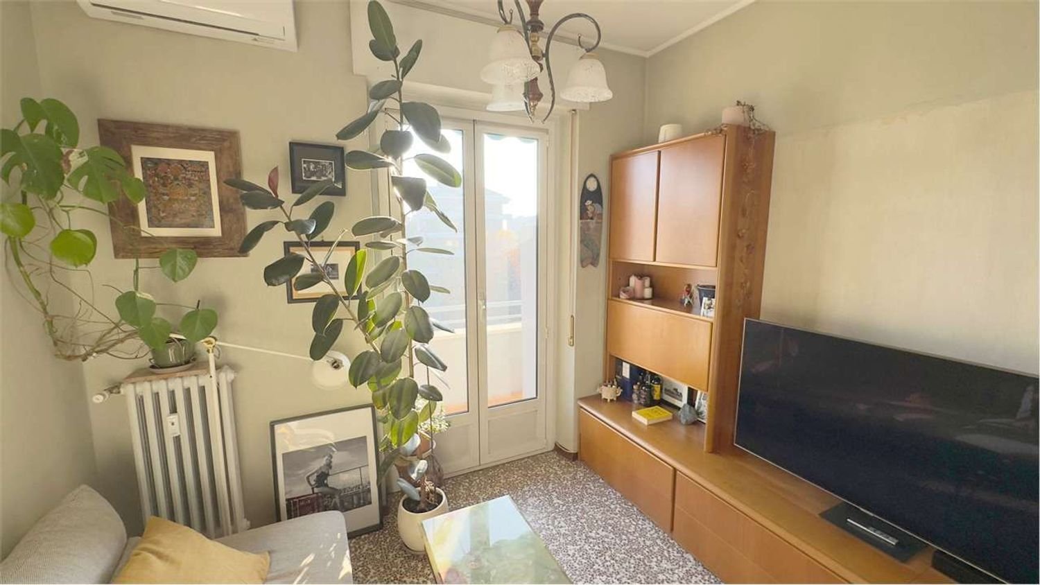 2غرفة شقة في Milan, Italy رقم 246148