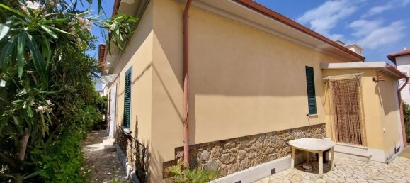 5-Zimmer Haus in Rosignano Marittimo, Italy, Nr. 77092 3