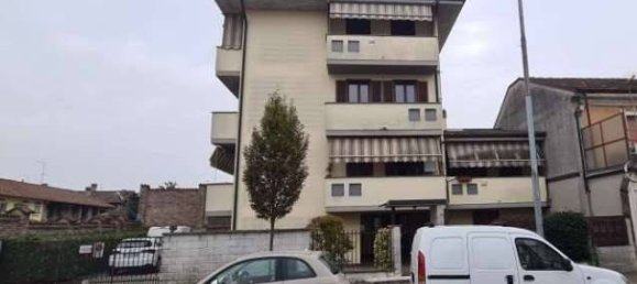 1 bedroom Apartment in Sant'Angelo Lodigiano, Italy No. 323419 2
