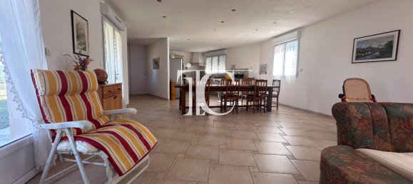 4 bedrooms Villa in Barjac, France No. 306457 6