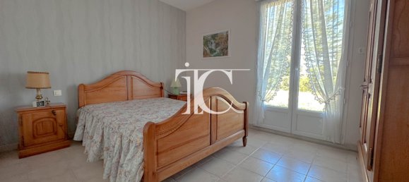 4 bedrooms Villa in Barjac, France No. 306457 9