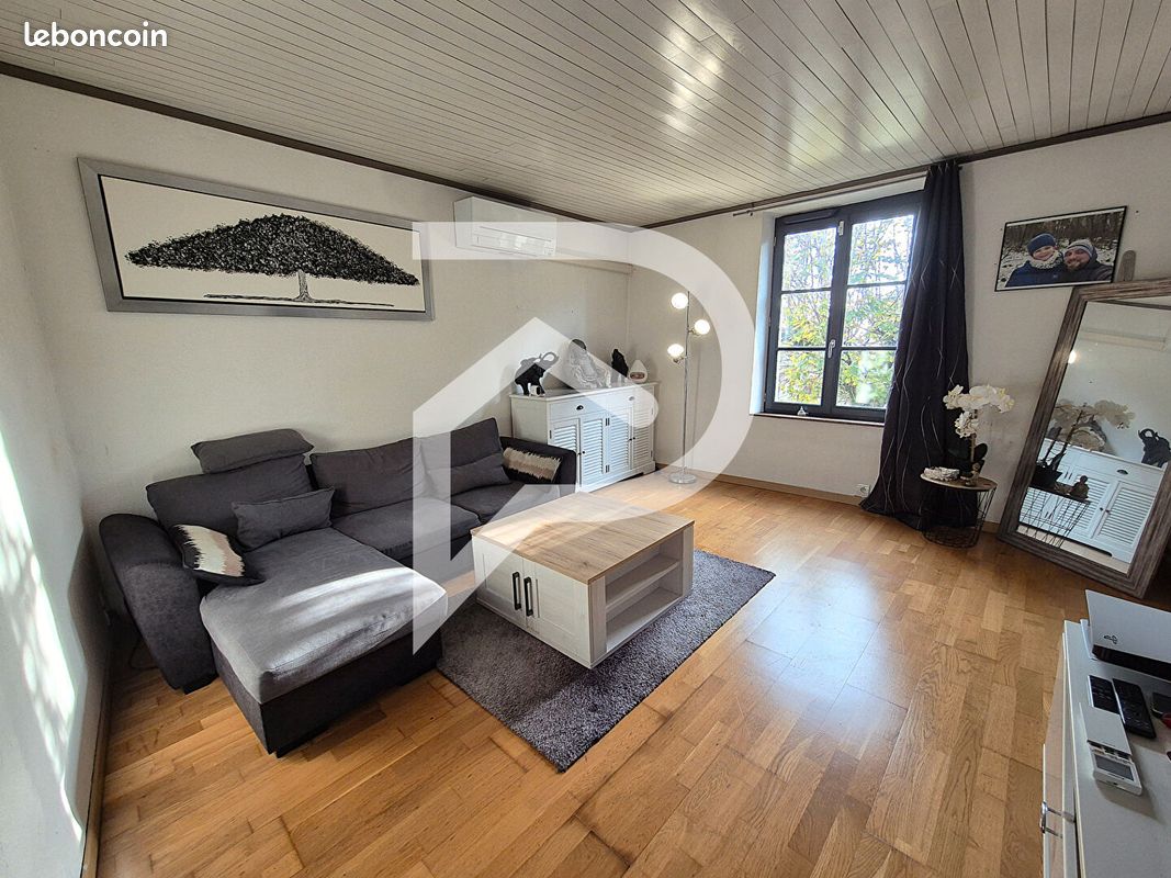 Casa de 2 dormitorios en Saint-Mard, France No. 170555