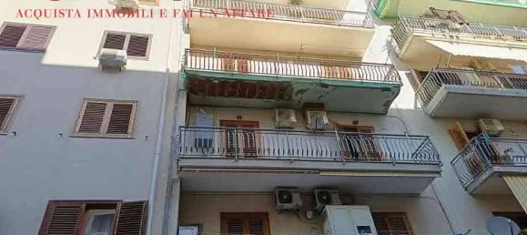 Apartamento de 3 dormitorios en Syracuse, Italy No. 352785 3