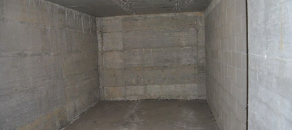 Garage à Alba, Italy 18m² No. 73725 2