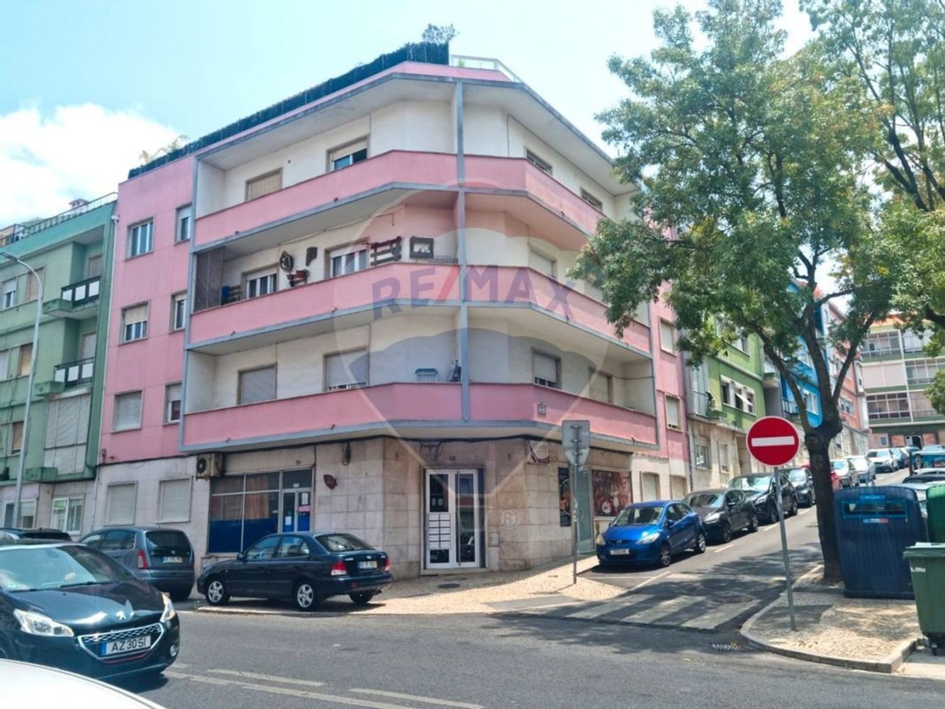 3 bedrooms Apartment in Amadora, Portugal No. 81972