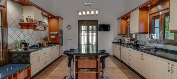 6 bedrooms House in Malaga, Spain No. 135184 12