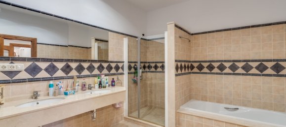 6 bedrooms House in Malaga, Spain No. 135184 16