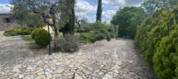 7 rooms Apartment in Melfi, Italy No. 100261 7